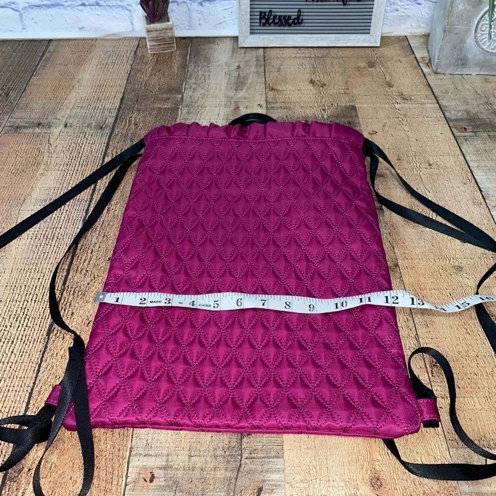 Fabletics raspberry GWP drawstring cinch backpack - Picture 6 of 12